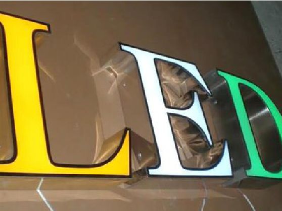 溧阳介绍LED招牌的基础知识。